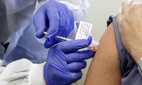 Κορονοϊός Βρετανία: «Απίστευτα μικρή» η πιθανότητα να βρεθεί αποτελεσματικό εμβόλιο το επόμενο έτος