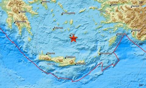 Σεισμός: Διπλή σεισμική δόνηση κοντά στη Σαντορίνη (pics)