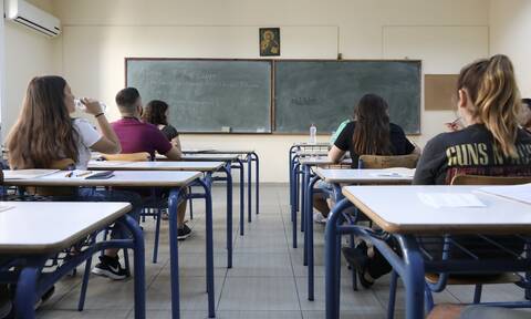 Κορονοϊός - Πανελλήνιες 2020: Έτσι θα γίνουν οι εξετάσεις - Τι πρέπει να έχουν μαζί τους οι μαθητές