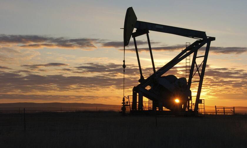 Ασία: Νέα μεγάλη πτώση στις τιμές του πετρελαίου - «Βυθίζεται» το αμερικάνικο αργό