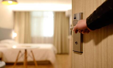 Ξενοδοχεία: Οδηγίες σε περίπτωση κρούσματος κορονοϊού - Τι να προσέξουν υπεύθυνοι και πελάτες 