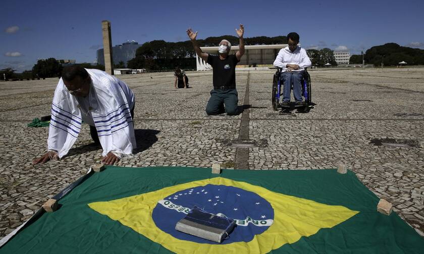 Ο κορονοϊός «σαρώνει» τη Βραζιλία: 844 θάνατοι και ρεκόρ με 13.944 κρούσματα μόλυνσης σε 24 ώρες