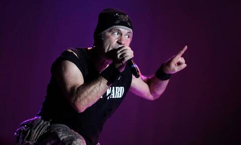 Bruce Dickinson: Δύσκολες ώρες για τον τραγουδιστή των Iron Maiden