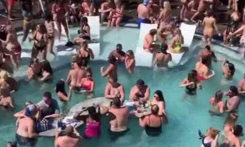 ΗΠΑ: Ποιος κορονοϊός και ποια μέτρα; Πάρτι σε πισίνα με εκατοντάδες ανθρώπους (vid)