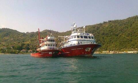 Τουρκικά αλιευτικά σκάφη σουλατσάρουν στη Μύκονο - Ησυχία, η Αθήνα κοιμάται... 