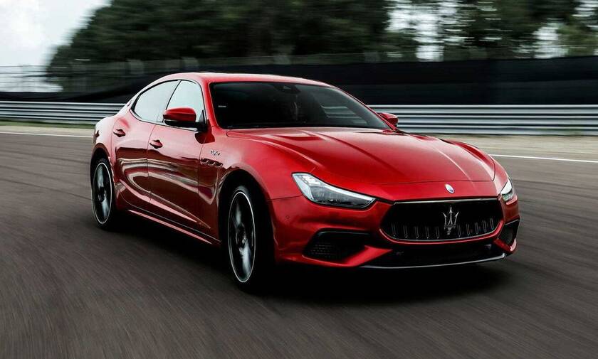 Μεταμόσχευση V8 της Ferrari στις κορυφαίες Maserati Ghibli και Quattroporte Trofeo