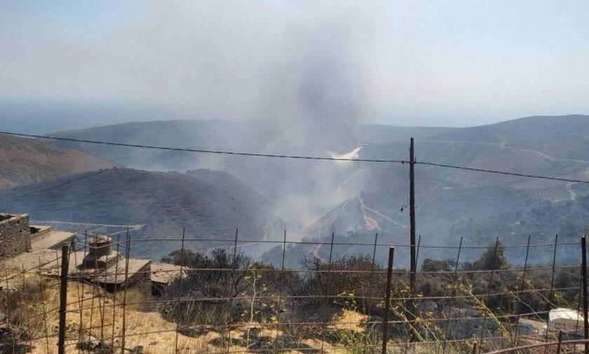 Κρήτη: Μαίνεται η φωτιά στο Σέλινο - Ολονύχτια αναμένεται η μάχη με τις φλόγες