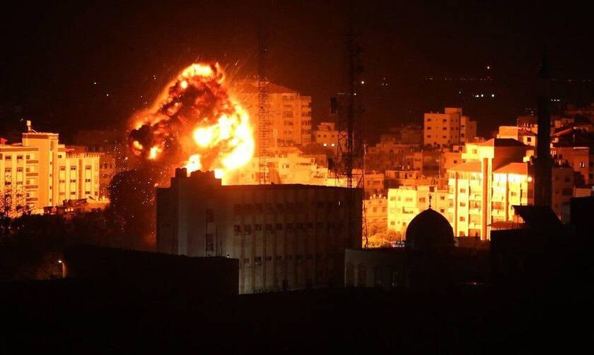 Γάζα: Το Ισραήλ απάντησε με βομβαρδισμούς στα «εκρηκτικά μπαλόνια» των Παλαιστινίων