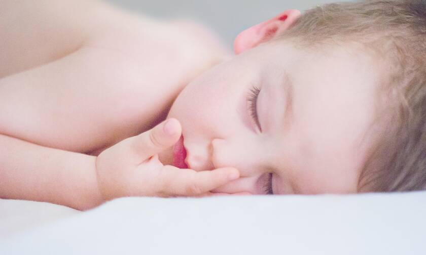 Γιατί κάποια παιδιά κάνουν ανήσυχο ύπνο ενώ άλλα όχι; 