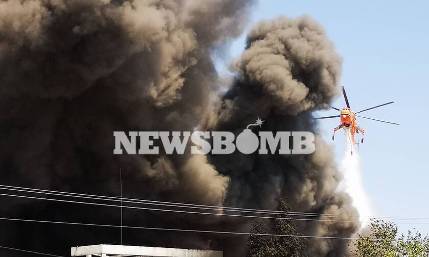 Φωτιά στη Μεταμόρφωση: Πυκνός τοξικός καπνός κάλυψε την Αθήνα - Εικόνες σοκ από τη μεγάλη πυρκαγιά