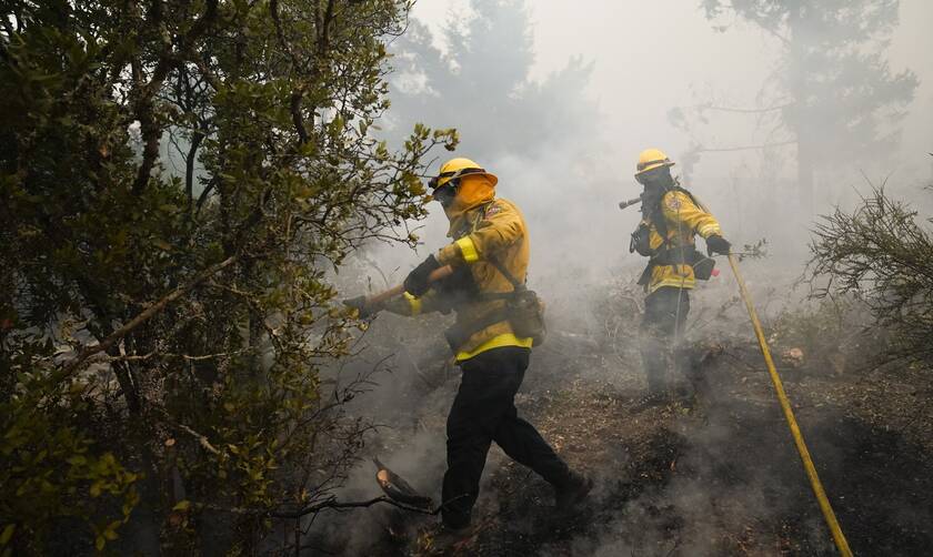 Καλιφόρνια: Δύο νεκροί στις πυρκαγιές - Δεκάδες χιλιάδες άνθρωποι εγκατέλειψαν τις εστίες τους