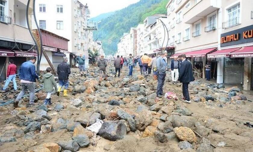 Τουρκία: Νεκροί και αγνοούμενοι από ξαφνικές πλημμύρες στην Κερασούντα