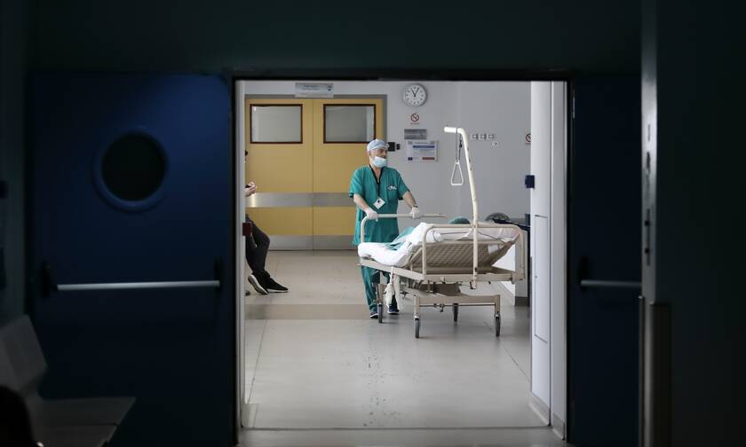 Κορονοϊός: Ανησυχία για ασθενείς που επαναμολύνθηκαν - Συναγερμός για τα κρούσματα στην Ελλάδα