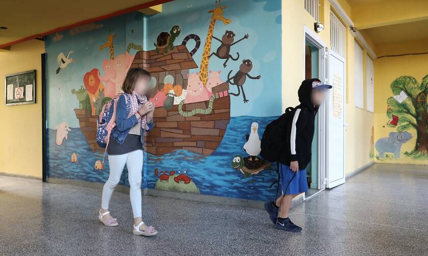 Κορονοϊός - Άνοιγμα σχολείων: «Κλειδώνει» το πρώτο σχολικό κουδούνι στις 14 Σεπτεμβρίου