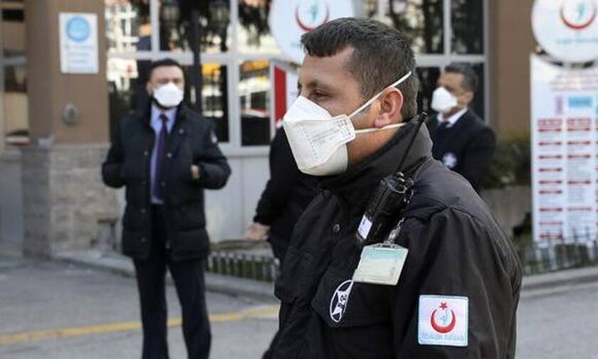 Τουρκία - Κορονοϊός: Η χώρα γνωρίζει τη δεύτερη κορύφωση της επιδημίας, δηλώνει ο υπουργός Υγείας