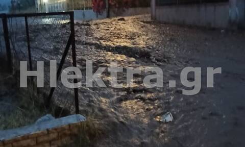 Κακοκαιρία Ιανός: Πλημμύρισαν τα Λουτρά Ωραίας Ελένης στην Κορινθία