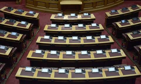 Κακοκαιρία «Ιανός»: Στη Βουλή το νομοσχέδιο για τη στήριξη των πληγέντων