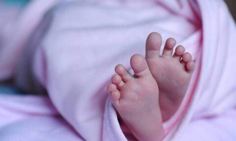 Σέρρες: Ασυνείδητος πέρασε διάβαση πεζών και χτύπησε καροτσάκι με βρέφος - Πώς σώθηκε το μωρό