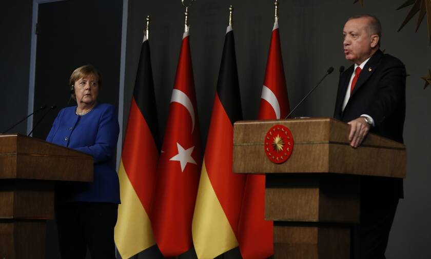 Επικοινωνία Μέρκελ - Ερντογάν: «Η Ε.Ε. υπέκυψε στους εκβιασμούς Ελλάδας»