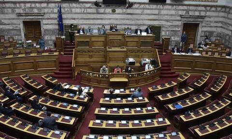 Βουλή: «Φρένο» στον διορισμό συγγενών ως μετακλητών, μετά την υπόθεση Ζαρούλια