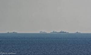 Εικόνα ντοκουμέντο: Το Oruc Reis ορατό με γυμνό μάτι από τη Ρόδο - Γέμισε πολεμικά πλοία η περιοχή