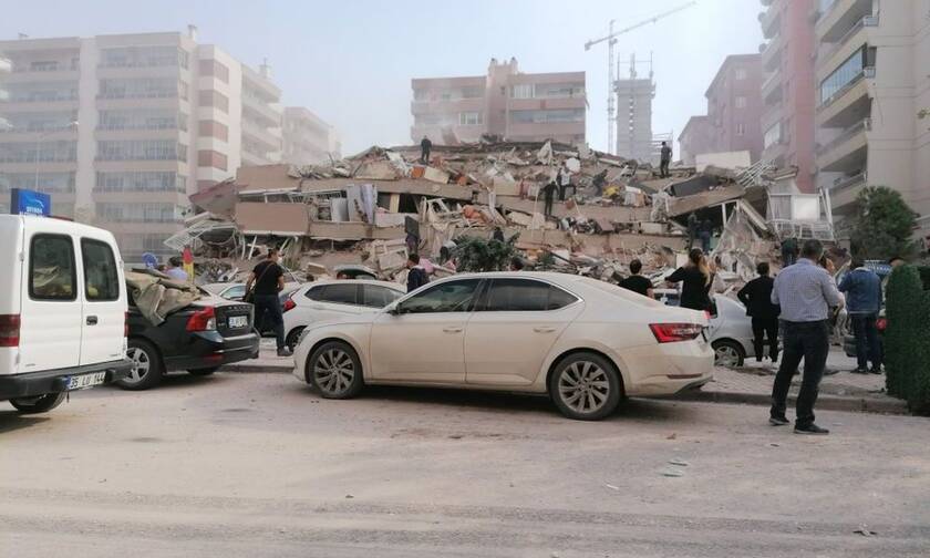 Σεισμός ΤΩΡΑ: Μεγάλες καταστροφές στην Τουρκία - Κατέρρευσαν κτήρια