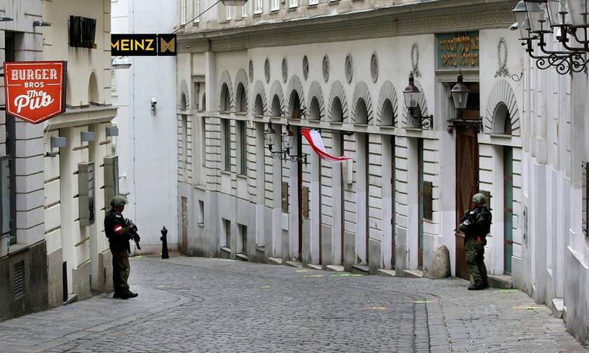 Βιέννη: Πόλη «φάντασμα» μετά την τρομοκρατική επίθεση - Κλειστό το 90% των καταστημάτων