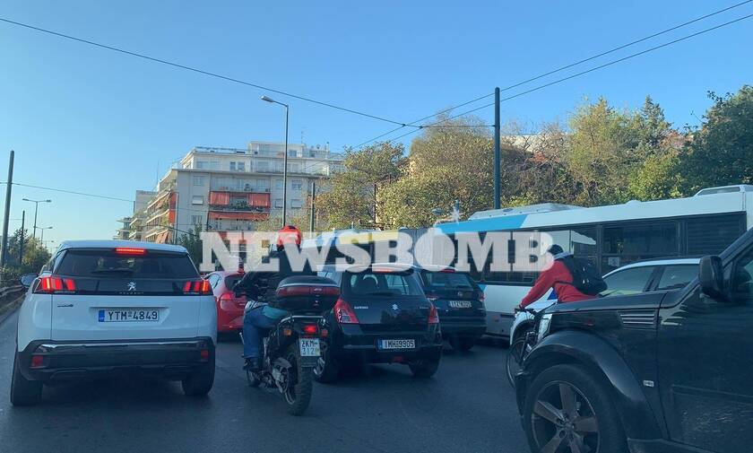 Ρεπορτάζ Newsbomb.gr: Ποιο lockdown; Αυξημένη κίνηση στις κεντρικές λεωφόρους της Αθήνας