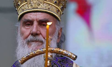 Πατριάρχης Ειρηναίος: Σοκαριστικές εικόνες από το λαϊκό προσκύνημα - Ο ένας πάνω στον άλλο!