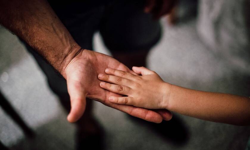 Συνεπιμέλεια - Αποκλειστικό Newsbomb.gr: Αύξηση του χρόνου που θα περνούν οι πατέρες με τα παιδιά 