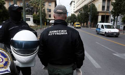 Ο Δήμος Αθηναίων θυμήθηκε να στείλει 700.000 κλήσεις εν μέσω πανδημίας; 