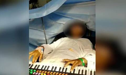 Ινδία: Εννιάχρονη ασθενής έπαιζε συνθεσάιζερ ενώ της έκαναν εγχείρηση στο κεφάλι