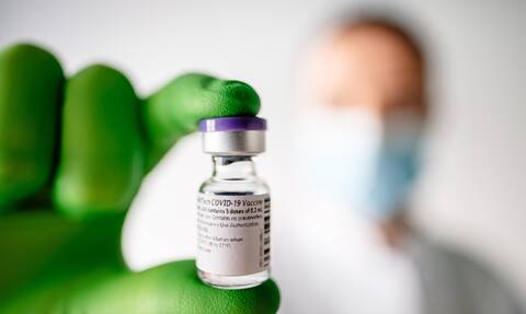 Κορονοϊός: Δύο στους τρεις Έλληνες θα κάνουν το εμβόλιο - Τι δείχνει έρευνα της διαΝΕΟσις