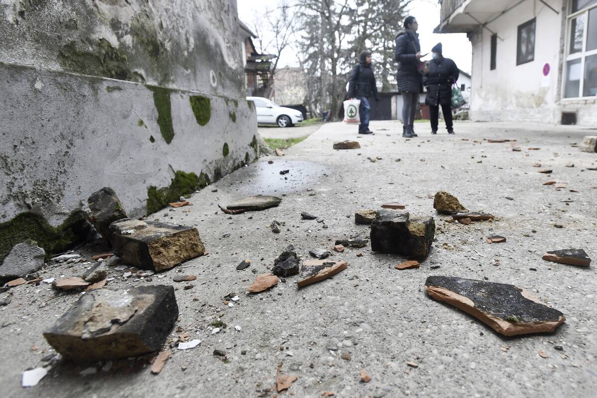 κροατία: τρόμος από τα 6,4 ρίχτερ – άνθρωποι ανασύρονται από ερρείπια – καταστροφές σε κτίρια 6