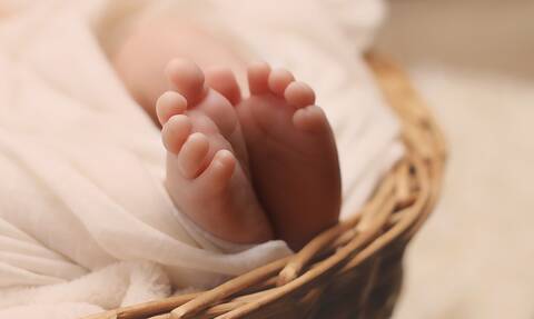 Κρήτη: Πέντε γεννήσεις τις πρώτες ώρες του 2021 - Πού έγινε το «ποδαρικό»