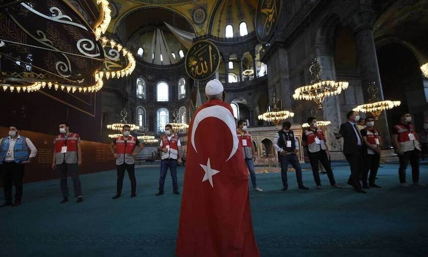 «Χαστούκι» στον Ερντογάν από τουρκική εφημερίδα: Καταστροφή για τη χώρα η βεβήλωση της Αγίας Σοφίας