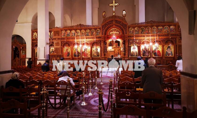 Ρεπορτάζ Newsbomb.gr για Θεοφάνεια: Κόσμος στις εκκλησίες – Διακριτική η παρουσία της αστυνομίας