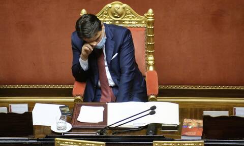 Πολιτική κρίση στην Ιταλία: Από Δευτέρα η «μάχη» μεταξύ Κόντε και Ρέντσι