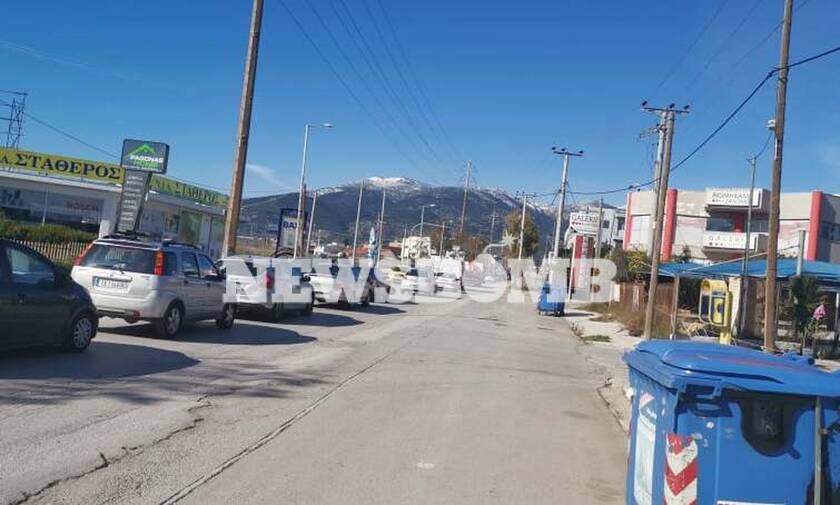 Δήμος Αχαρνών: Ποιο lockdown; Ουρές χιλιομέτρων για να δουν τα χιόνια!