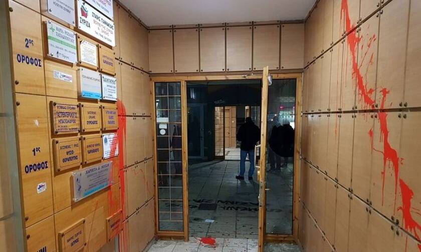 Θεσσαλονίκη: Επίθεση αναρχικών σε πολυκατοικία που μένει δικαστικός