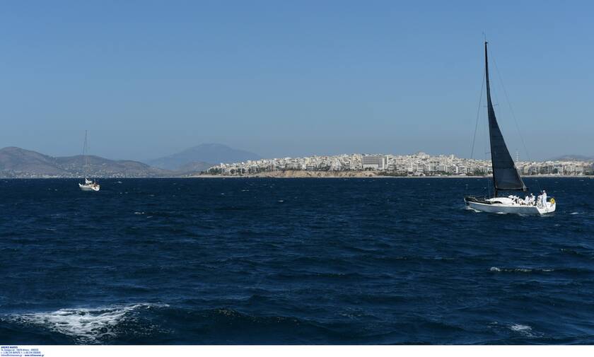 Βιασμός 11χρονης αθλήτριας: Έφθασε στο λιμάνι του Πειραιά ο προπονητής ιστιοπλοΐας 