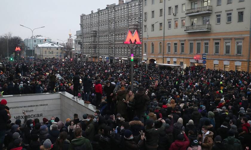 В Кремле оценили число участников протестов словами «мало людей»  