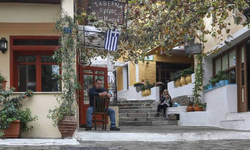 Локдаун: когда в Греции откроются рестораны и горнолыжные курорты