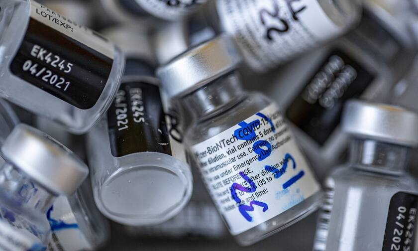 Pfizer: Το εμβόλιο είναι αποτελεσματικό κατά των μεταλλάξεων της Βρετανίας και της Νότιας Αφρικής