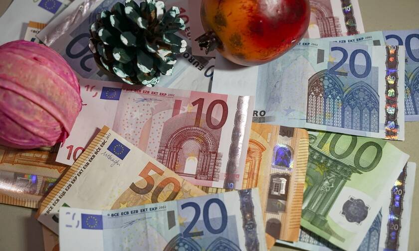 Δώρο Χριστουγέννων - Επίδομα 534 ευρώ: Πληρωμές σήμερα σε περισσότερους από 750.000 δικαιούχους