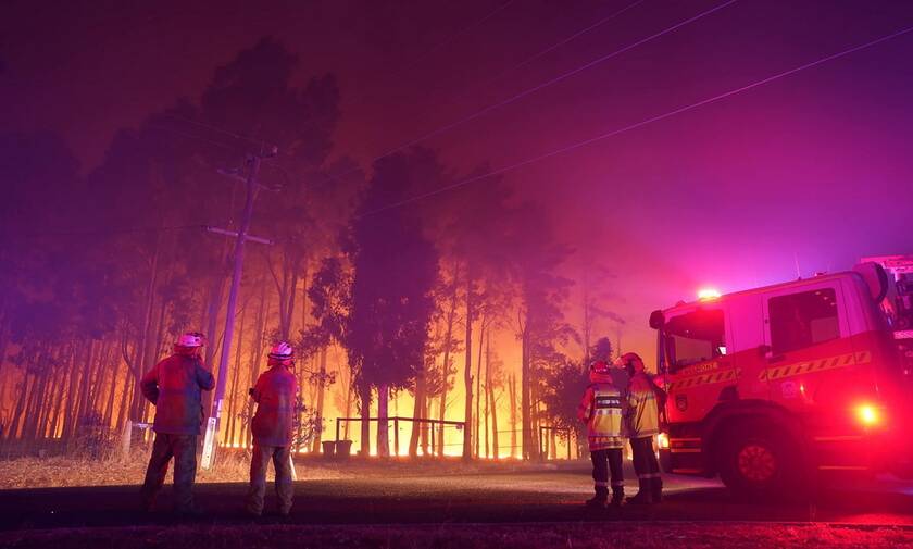 Κόλαση φωτιάς στην Αυστραλία: 71 σπίτια κάηκαν κοντά στο Περθ