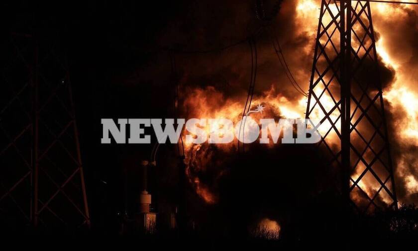 Συναγερμός για τοξικό νέφος μετά την έκρηξη στον Ασπρόπυργο - Ένα εκατ. κάτοικοι στο σκοτάδι