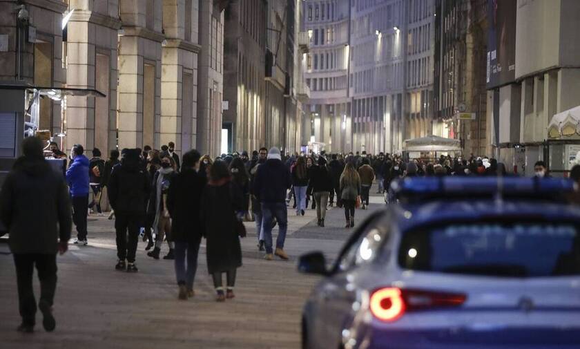 Κορονoϊός - Ιταλία: Πάνω από 12.000 τα νέα κρούσματα