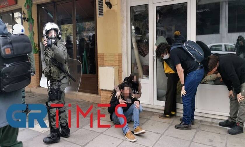 Θεσσαλονίκη: Εισαγγελική έρευνα για αστυνομική βία – Το βίντεο που εξετάζεται