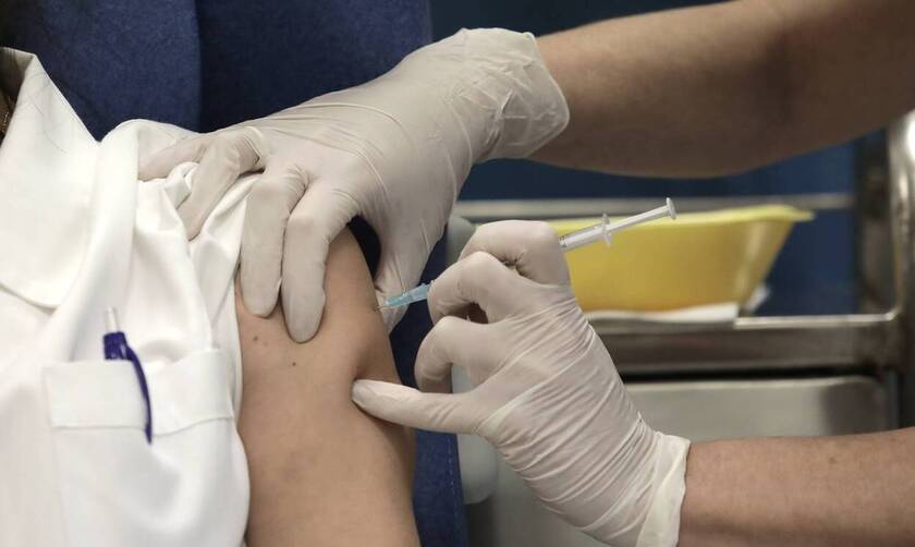Κορονοϊός - Μελέτη του ΕΚΠΑ: Η ανάπτυξη εξουδετερωτικών αντισωμάτων μετά από εμβολιασμό